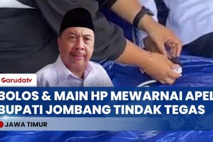 Hari Pertama Kerja di Jombang Diwarnai ASN Telat Hingga Main HP Saat Apel