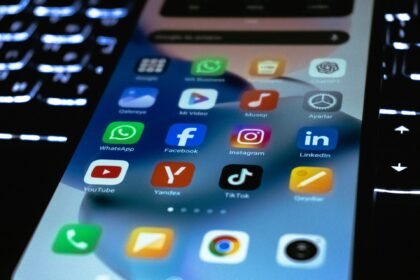 Mulai Maret 2026, Pemerintah Berlakukan Larangan Akses Media Sosial bagi Anak di Bawah 16 Tahun