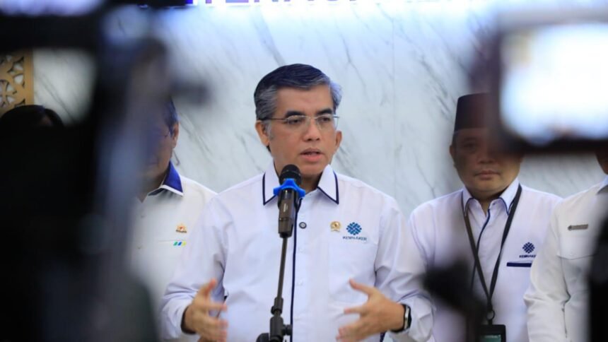 THR Belum Cair? Menaker Yassierli Siap Beri Denda 5 Persen hingga Izin Usaha Dibekukan