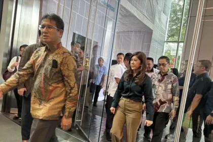 Menkomdigi Meutya Hafid Gandeng BIN dan TNI Geruduk Kantor Meta Indonesia