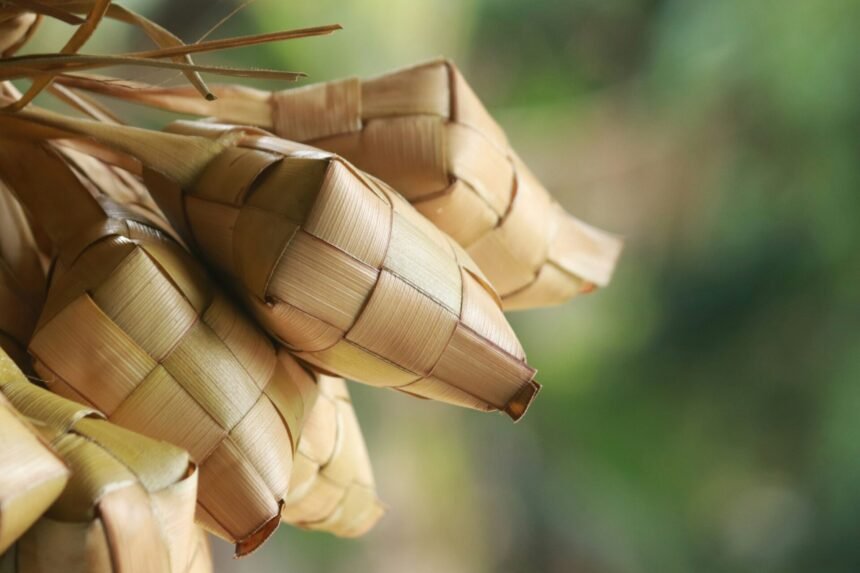 Jangan Asal Taruh, Ini 5 Trik Simpan Ketupat Tetap Pulen dan Segar Sepanjang Hari Raya