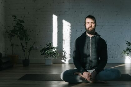 Mindfulness di Tengah Keadaan yang Menekan: Cara Melakukan dan Manfaatnya