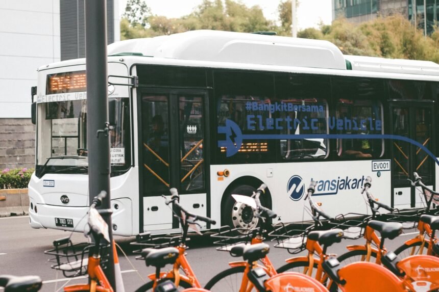 Transjakarta Siapkan Strategi Layanan Lebaran: Tambah Bus Wisata hingga Rencana Tarif Gratis