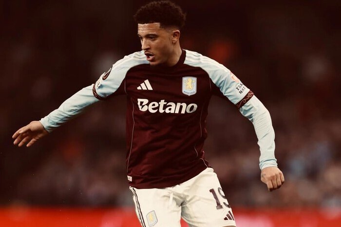 Jadon Sancho mulai menunjukkan performa menjanjikan bersama Aston Villa di fase krusial musim ini.