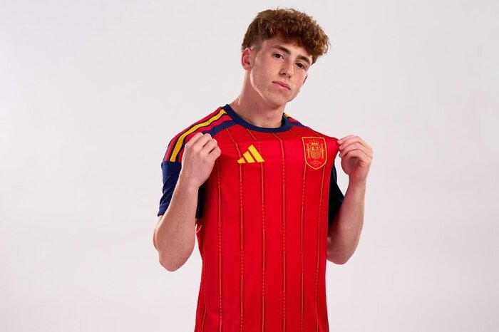 Real Madrid memiliki opsi membeli kembali Víctor Muñoz seharga Rp140 miliar, namun peluangnya dinilai kecil karena padatnya lini serang Los Blancos.