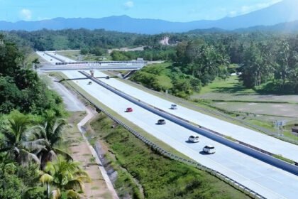 Pemerintah mempersiapkan ruas tol tambahan dan diskon tarif untuk mengurai kepadatan kendaraan selama arus mudik Lebaran 2026.
