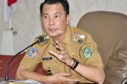 Profil Bupati Rejang Lebong, Muhammad Fikri Thobari, dikabarkan terjaring OTT KPK terkait dugaan suap proyek daerah. Latar pendidikan, dan perjalanan politik sang kepala daerah PAN yang baru menjabat sejak Februari 2025.(Foto: Ist)