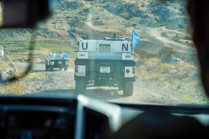 Serangan mematikan di markas UNIFIL Lebanon menewaskan prajurit TNI dan melukai sejumlah personel dalam misi perdamaian.