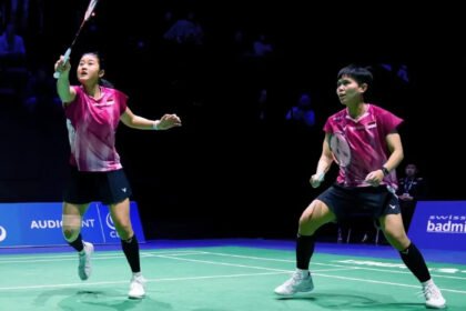 Tiwi/Fadia berjuang keras melawan Rin/Kie, namun harus tersingkir di babak 16 besar Swiss Open 2026.