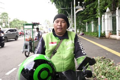 Pengemudi ojek online menyambut positif kenaikan Bonus Hari Raya (BHR) 2026 yang dinilai membantu kebutuhan keluarga menjelang Lebaran.