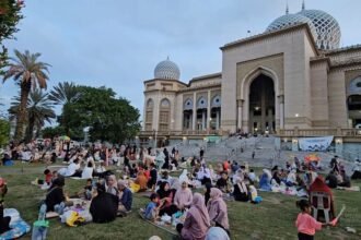 Pasar Ramadan Lhokseumawe Bergairah, Ramainya Ngabuburit dan Berburu Takjil Jadi Sinyal Kebangkitan Usai Bencana