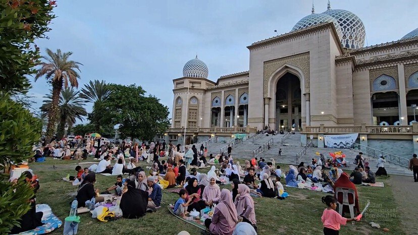 Pasar Ramadan Lhokseumawe Bergairah, Ramainya Ngabuburit dan Berburu Takjil Jadi Sinyal Kebangkitan Usai Bencana