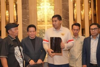 Lonjakan permintaan genteng akibat program gentengisasi mendorong omzet pengrajin di Majalengka meningkat dengan dukungan pembiayaan KUR BRI.