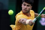Carlos Alcaraz bangkit dari ketertinggalan untuk mengalahkan Arthur Rinderknech dan memastikan langkah ke babak 16 besar BNP Paribas Open 2026 di Indian Wells.