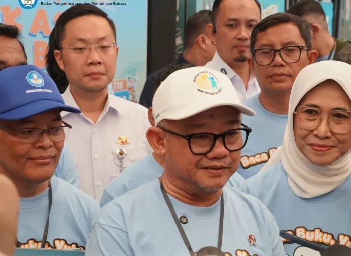 Program Mudik Asyik Baca Buku 2026 menghadirkan ribuan buku gratis bagi anak-anak pemudik di berbagai titik transportasi publik.