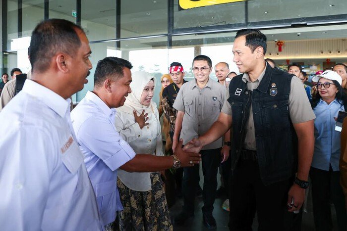 Menko AHY menghadiri puncak Festival Cap Go Meh 2026 di Singkawang, Kalimantan Barat, Selasa (3/3/2026), dan menegaskan pentingnya harmoni nasional di tengah ketidakpastian global.