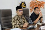 Rapat koordinasi Kemenhaj bersama kementerian dan maskapai membahas mitigasi dampak konflik Timur Tengah terhadap perjalanan umrah di Jakarta, Selasa (3/3/2026).