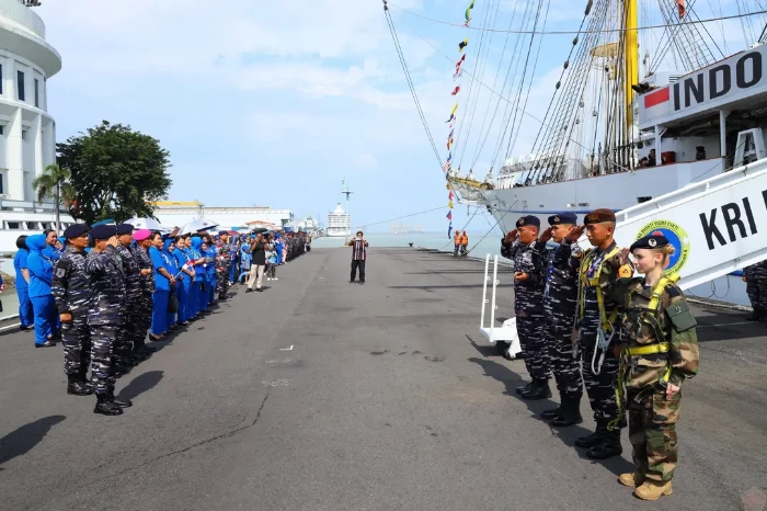 KRI Bima Suci memulai pelayaran diplomasi dan latihan Taruna AAL dalam misi Kartika Jala Krida 2026.