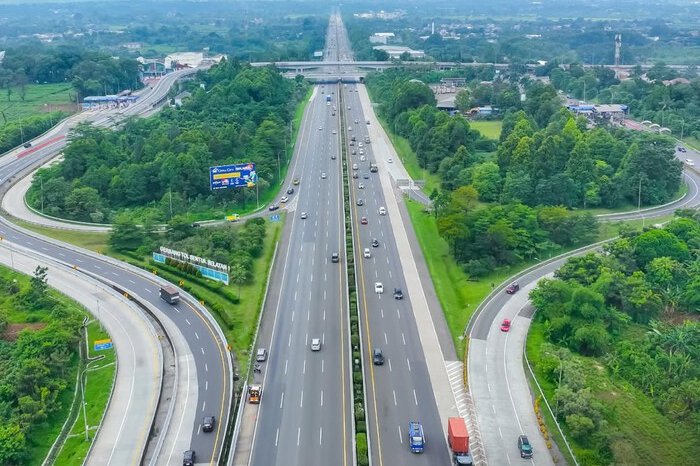 Pemerintah mulai menerapkan pembatasan operasional angkutan barang di berbagai ruas tol dan jalan nasional untuk mendukung kelancaran arus mudik dan arus balik Lebaran 2026.