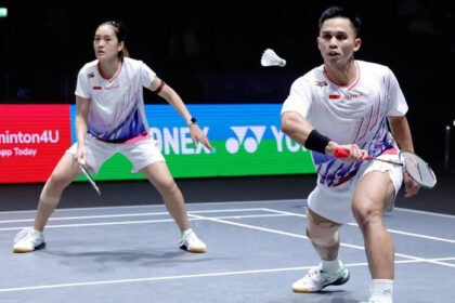 Pertarungan sengit Amri Syahnawi/Nita Violina Marwah di perempat final All England 2026 berakhir dramatis setelah kalah tipis dari pasangan China.