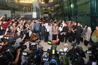 Pemerintah Indonesia mengevakuasi puluhan WNI dari Iran melalui Azerbaijan sebagai langkah perlindungan di tengah konflik kawasan Timur Tengah.