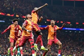 Gol cepat Mario Lemina menjadi pembeda saat Galatasaray menundukkan Liverpool pada leg pertama 16 besar Liga Champions di Istanbul.