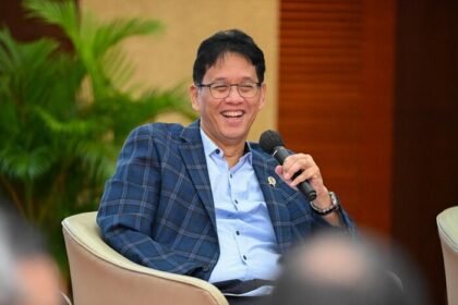 Pemerintah mulai menyalurkan THR 2026 bagi ASN pusat, daerah, dan pensiunan dengan total anggaran mencapai Rp55 triliun.