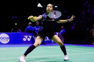 Putri Kusuma Wardani memastikan tiket semifinal Swiss Open 2026 setelah mengalahkan wakil Thailand Pitchamon Opatniputh dalam duel dua gim di St. Jakobshalle, Basel.