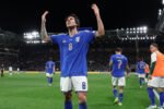 Italia tampil dominan dan mengandalkan kekuatan fisik untuk menundukkan Irlandia Utara 2-0 di Bergamo.