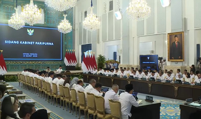 Presiden Prabowo Subianto menegaskan kritik harus membangun dan tidak memicu kecemasan publik saat membuka Sidang Kabinet Paripurna di Istana Negara, Jakarta.