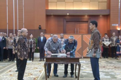 Pesan strategis Menkeu kepada Sekjen baru Kemenkeu menyoroti pentingnya kerja tim, komunikasi publik, dan kesiapan menghadapi tantangan geopolitik global.