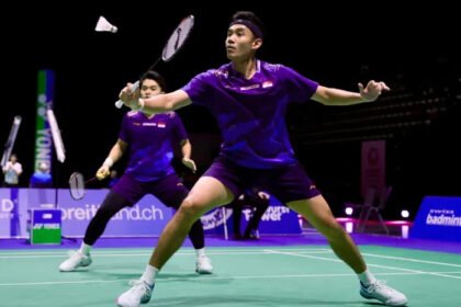 Leo/Bagas tersingkir di babak 16 besar Swiss Open 2026 setelah kalah dua gim langsung dari pasangan Malaysia.