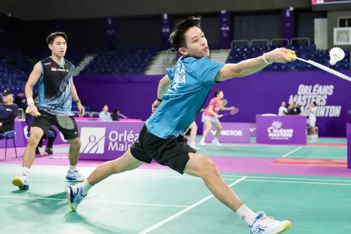 Raymond/Nikolaus tampil dominan saat menyingkirkan wakil Singapura di Orleans Open 2026.