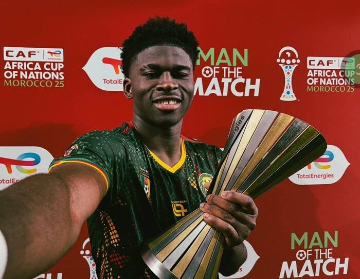 Manchester United semakin dekat mendapatkan Carlos Baleba setelah Brighton melunak soal harga transfer.