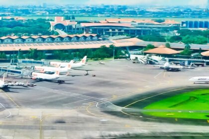 Kemenhub pastikan penerbangan internasional tetap beroperasi meski situasi Timur Tengah bergejolak.
