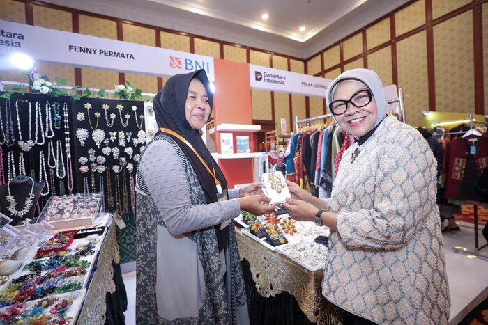 BNI menghadirkan 10 UMKM binaan dalam pameran Dhawafest Pesona 2026 di Jakarta untuk memperluas pasar dan memperkuat branding produk lokal.
