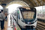 Lonjakan penumpang LRT Sumsel selama Lebaran 2026 turut menggerakkan roda ekonomi rakyat di pusat Kota Palembang.