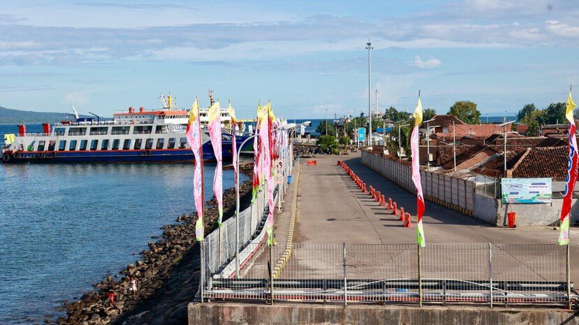 Antrean kendaraan di Pelabuhan Gilimanuk berhasil diurai setelah Kemenhub mempercepat waktu operasional kapal penyeberangan.