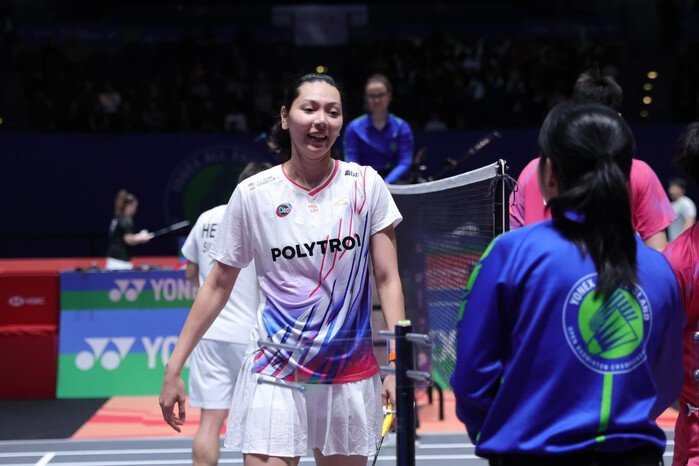 Hee/Gloria tampil berani di All England 2026 meski akhirnya takluk dramatis dari unggulan pertama China dalam duel tiga gim sengit.
