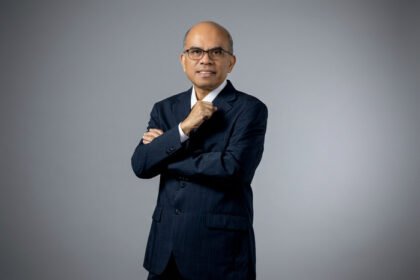 Robert Leonard Marbun resmi dilantik sebagai Sekretaris Jenderal Kementerian Keuangan oleh Menteri Keuangan Purbaya Yudhi Sadewa di Kompleks Kemenkeu, Jakarta (27/3/2026).