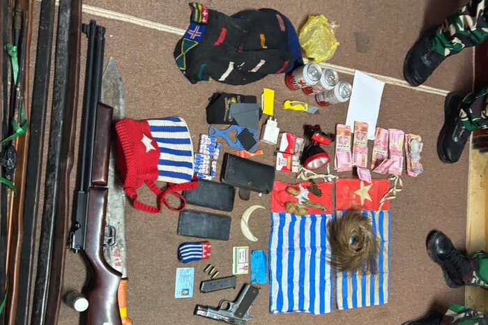 Serangan OPM di Tembagapura Digagalkan, Koops TNI Papua Amankan 7 Orang dan Senjata Api 2 Serangan OPM di Tembagapura Digagalkan, Koops TNI Papua Amankan 7 Orang dan Senjata Api