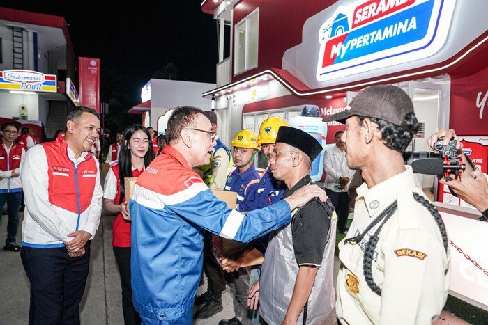 Pastikan Kesiapan BBM Arus Mudik 2026, Komisaris Utama Pertamina Tinjau SPBU Rest Area KM 57 2 Pastikan Kesiapan BBM Arus Mudik 2026, Komisaris Utama Pertamina Tinjau SPBU Rest Area KM 57