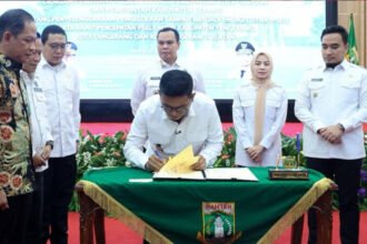 Pemda Banten mempercepat proyek PSEL Serang Raya untuk mengatasi darurat sampah sekaligus menghasilkan energi listrik ramah lingkungan.