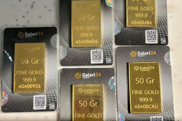 Harga emas Pegadaian turun saat Lebaran 2026, UBS dan Galeri24 sama-sama melemah.