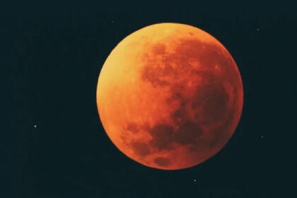 Puncak Gerhana Bulan Total 3 Maret 2026 dapat diamati dari Indonesia pada Selasa petang dengan potensi Bulan tampak merah saat fase totalitas.