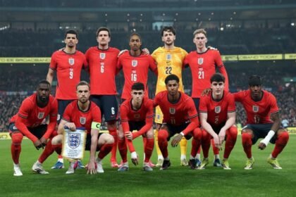 Duel sengit Inggris vs Uruguay di Wembley berakhir imbang setelah gol dramatis di injury time.