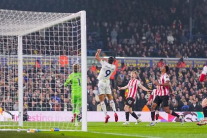 Leeds vs Brentford berakhir tanpa gol, Fulham tampil tajam saat menaklukkan Burnley.