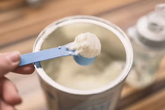 Waspada Bunda! 2 Batch Susu Formula Nestle & Nature One Dairy Ditarik Akibat Racun