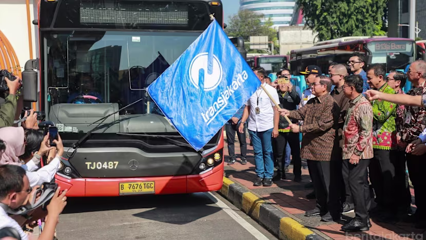 Anti-Mahal! Panduan Lengkap Naik Transjakarta Blok M-Bandara Soetta Cuma Rp3.500