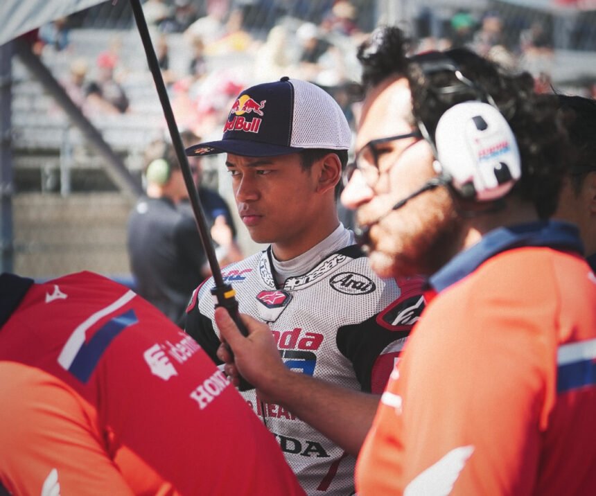 Gagal Finis di Moto3 Amerika, Veda Ega Ungkap Penyebab Terjatuh Saat Duel Sengit di Barisan Depan